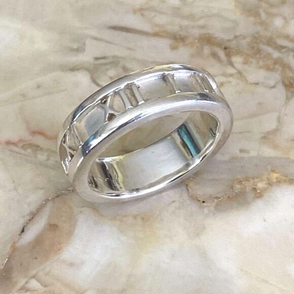 Tiffany & Co. Atlas Ring - Picture 3 of 9